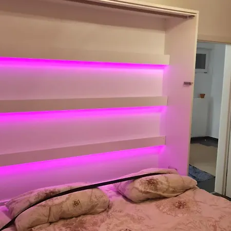 Waldhaus Zum Gechillten Hirsch In Der Natur, Bei Der Moseltherme * Traben-Trarbach