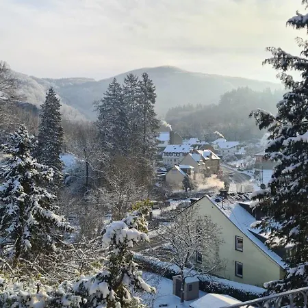 Waldhaus Zum Gechillten Hirsch In Der Natur, Bei Der Moseltherme * Traben-Trarbach