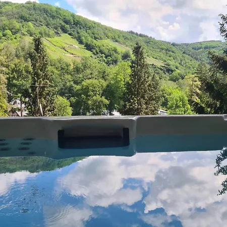 Waldhaus Zum Gechillten Hirsch In Der Natur, Bei Der Moseltherme *