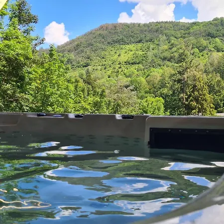 Waldhaus Zum Gechillten Hirsch In Der Natur, Bei Der Moseltherme