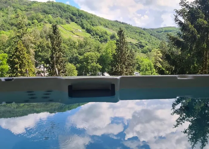 Waldhaus Zum Gechillten Hirsch In Der Natur, Bei Der Moseltherme *